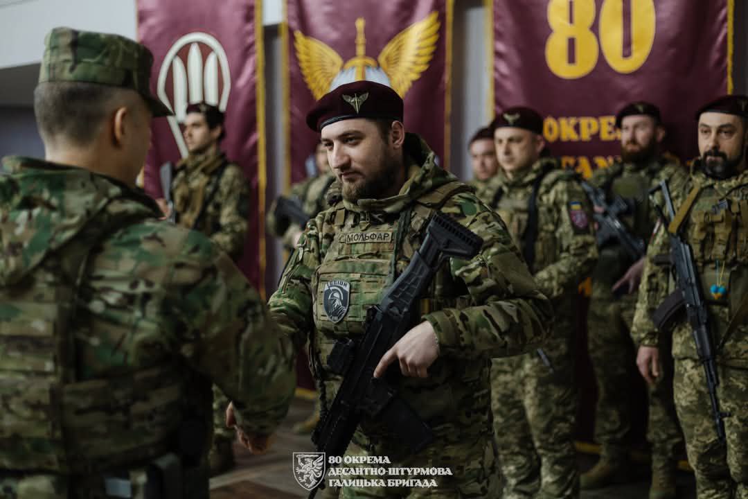 Десантник зі Львівщини отримав відзнаку від Головнокомандувача Збройних сил України