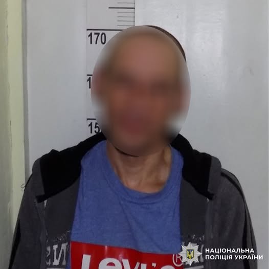 Кинув на подвір'я гранату, яка вибухнула: на Львівщині встановили особу зловмисника (фото)