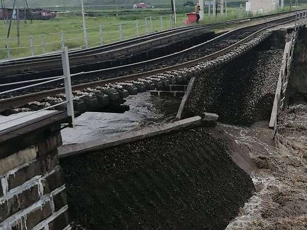 У Росії в Курській області обвалився залізничний міст