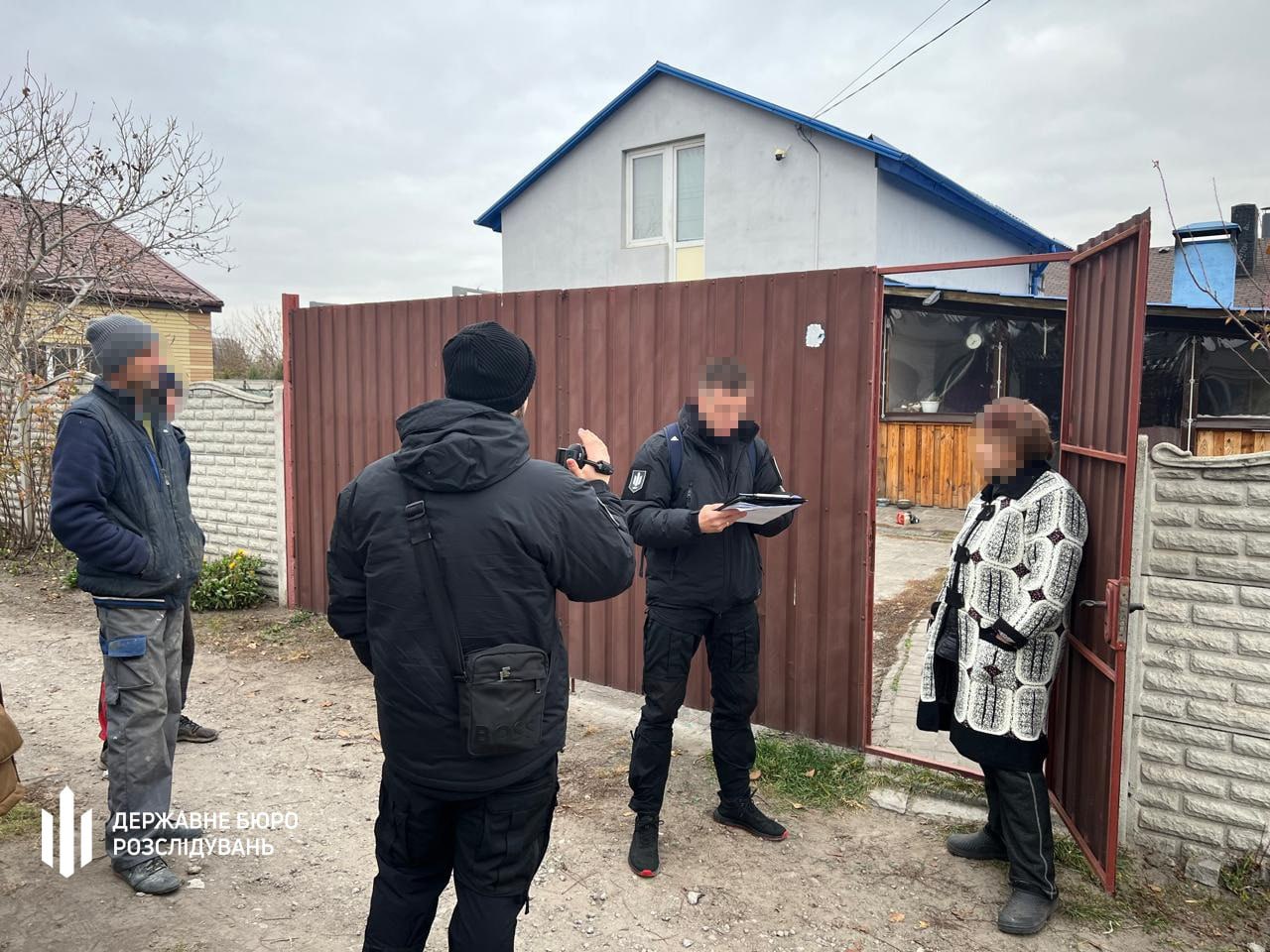 Три роки замість служби будували будинки для матері та тещі командира: На Дніпропетровщині затримали командира військової частини