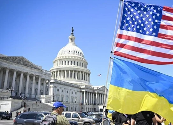 Позбавлення правового статусу українців, які проживають у США:  у Білому домі спростували інформацію