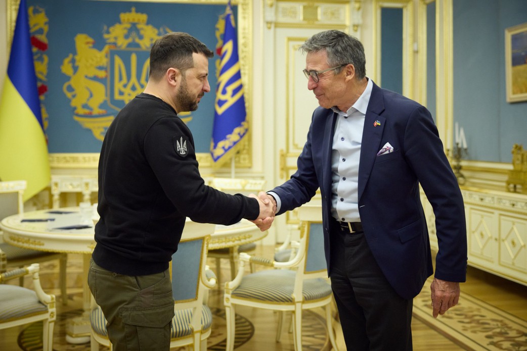 Зеленський зустрівся із колишнім генсеком НАТО. Про що говорили