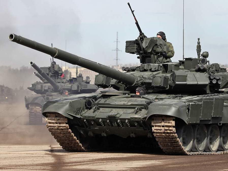 Російські танки під символікою ОБСЄ зайшли на Луганщину. Іде бій