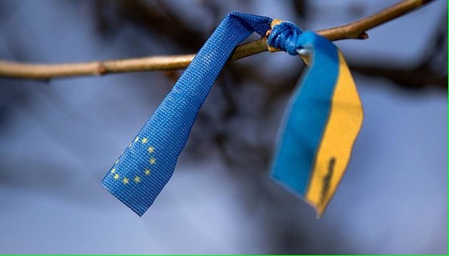 Євросоюз поки що не вилучатиме Україну із «зеленого списку»