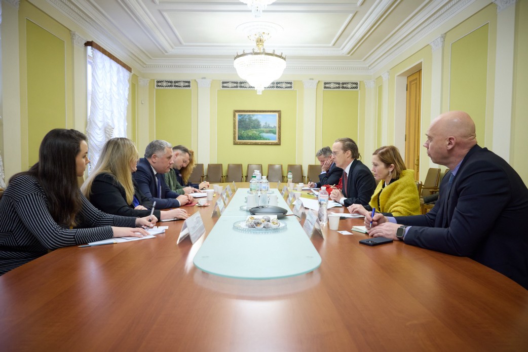Україна почала консультації з ЄС про "гарантії безпеки"