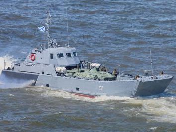 Уражені в Криму десантні катери РФ пішли на дно – ГУР
