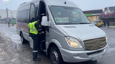 На Житомирщині водій маршрутки поплатився за зухвалу відмову ветерану