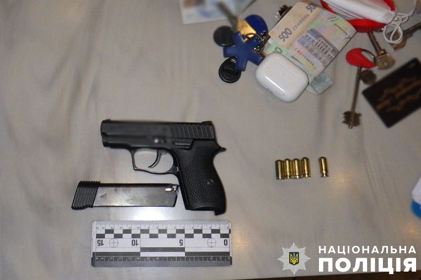 У центрі Києва сталася стрілянина в готелі: поранений чоловік