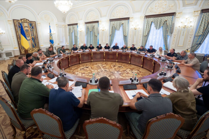 Зеленський провів нараду із керівниками ОВА: про що говорили