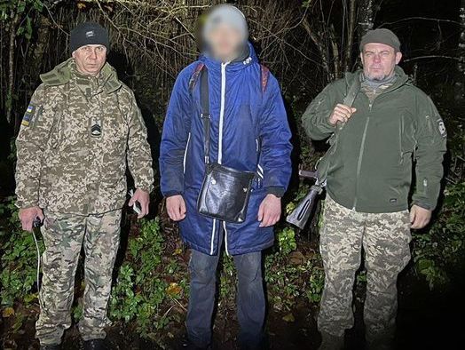 На Закарпатті ухилянт хотів потрапити в Румунію і заблукав в лісі