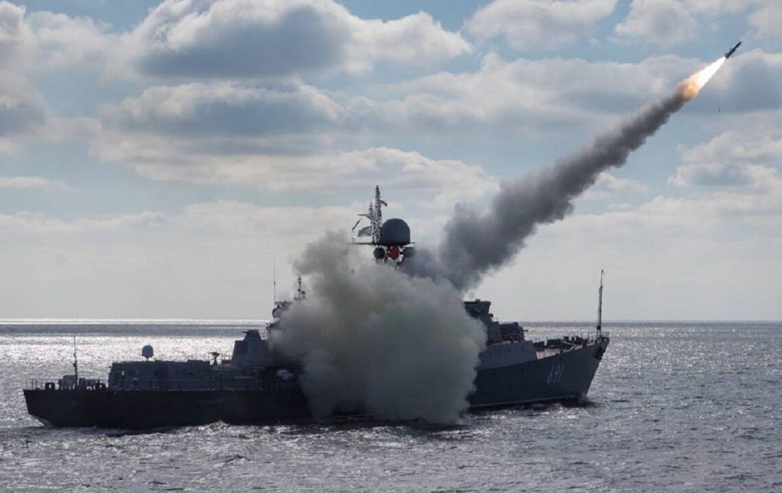 Рівень небезпеки – підвищений. Росія вивела у Чорне море два ракетоносії