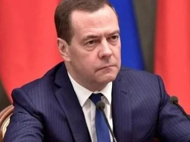 Медведєв відреагував на рішення США передати Україні РСЗВ