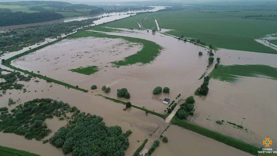На Заході України прогнозують сильні зливи, можливі підтоплення