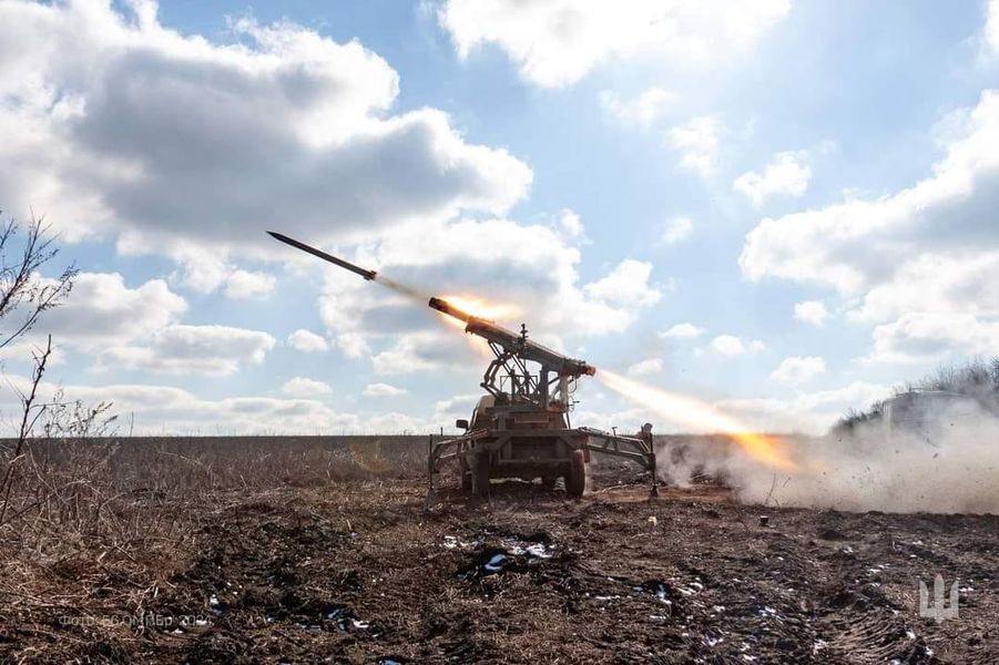 Ще "мінус" 880 загарбників, 25 артсистем і 11 танків. Оновлені втрати Росії в Україні