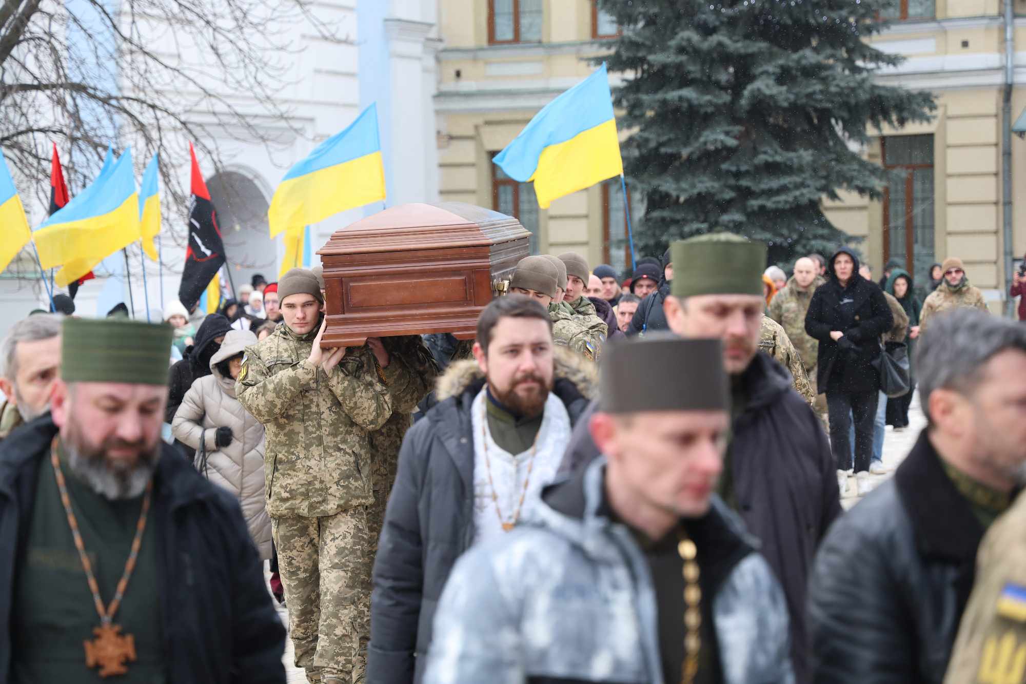 У Києві попрощалися із військовим, поетом Максимом Кривцовим