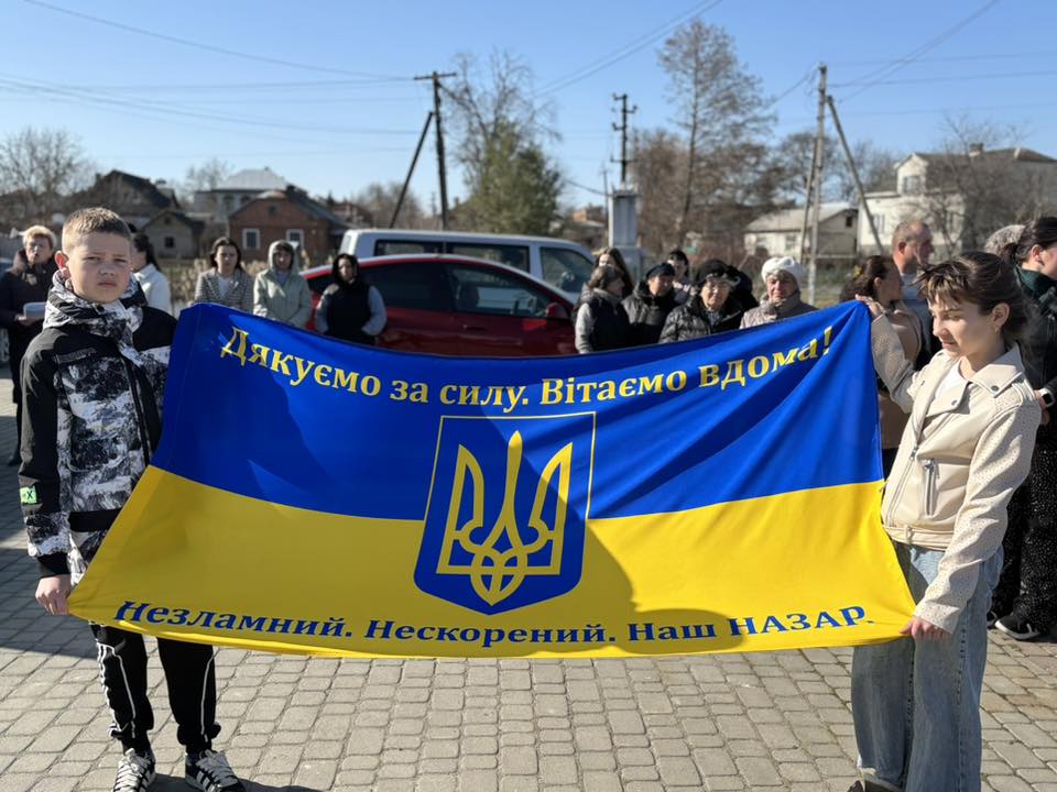 На Львівщину повернувся воїн, якого вважали загиблим з 2022 року (ФОТО зустрічі)