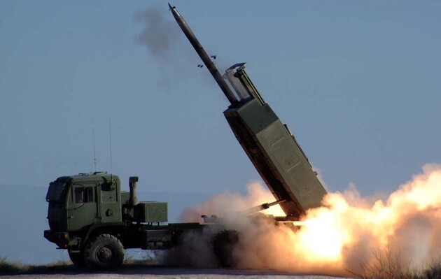 США передали Україні «не такі» установки HIMARS. У чому причина