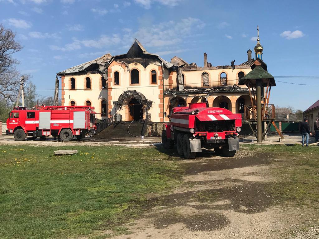 Церкву МП на Буковині підпалив монах, що належить до цієї ж парафії