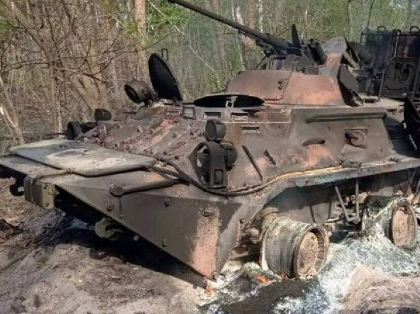 Оновлені втрати ворога: близько 29,6 тисяч окупантів, 1315 танків, 206 літаків