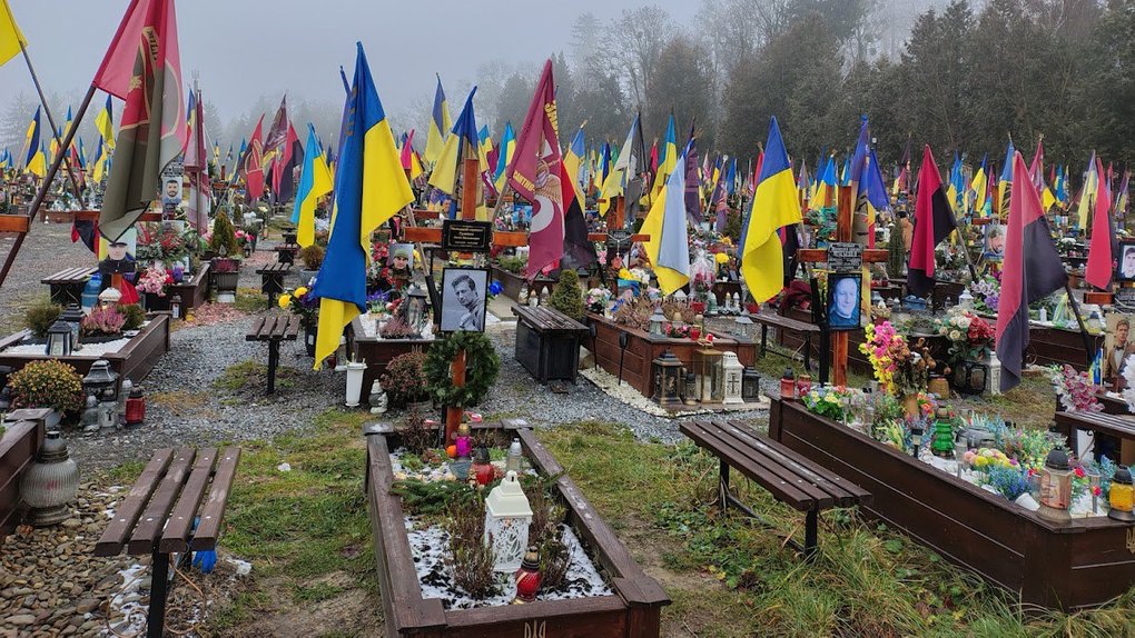 У Львові з'являться нові місця для військово-меморіального цвинтаря