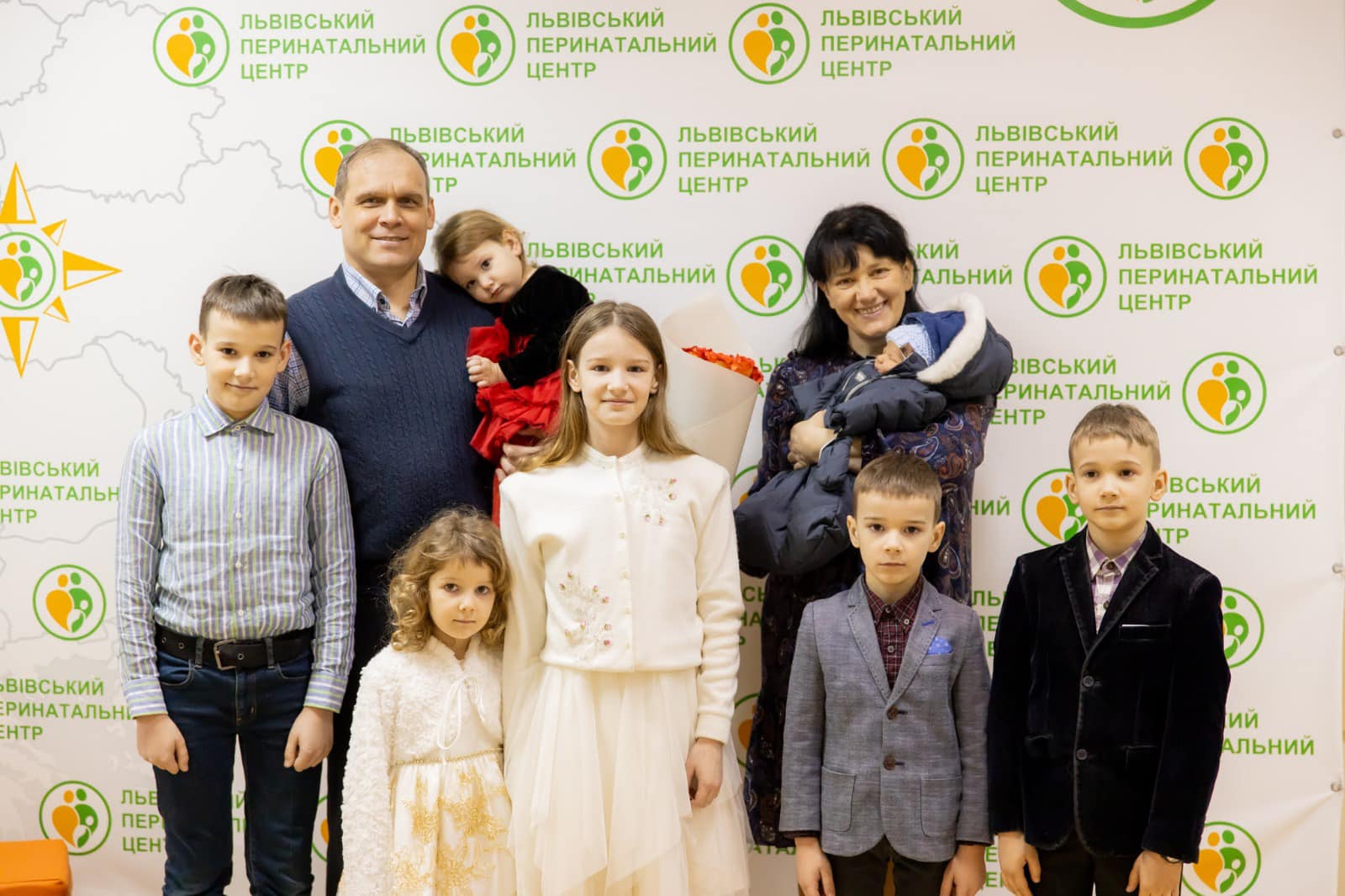 У Львові новонароджений хлопчик став 105-м онуком для 87-річної жінки