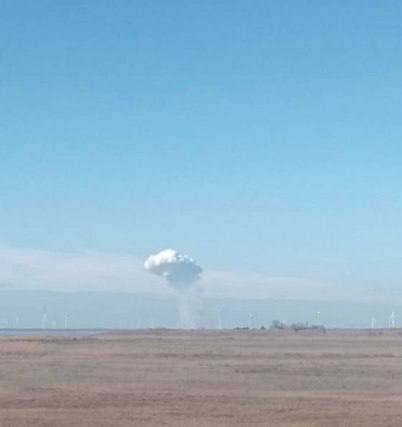 На півночі Криму пролунали гучні вибухи