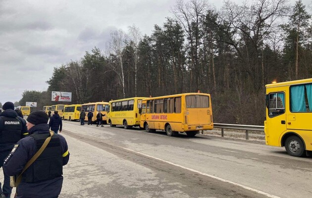 Сьогодні мають запрацювати дев'ять гуманітарних коридорів