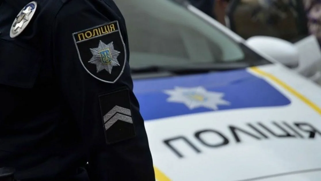Тіло мертвого чоловіка виявили на вулиці у Києві: що сталося (фото)