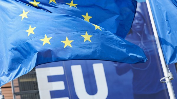 У Єврокомісії закликали Європу та США не дозволити Росії заморозити війну
