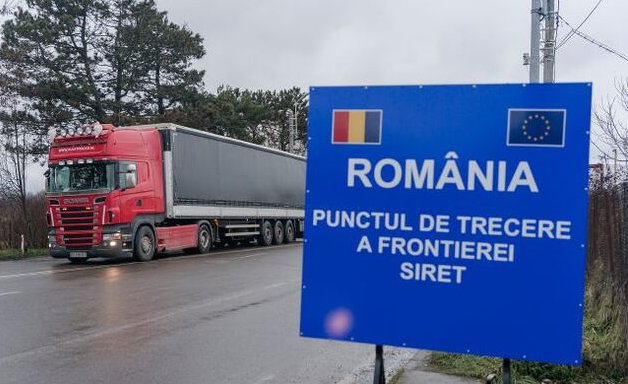 На кордоні з Румунією ввели обмеження на пропуск транспорту: що сталося