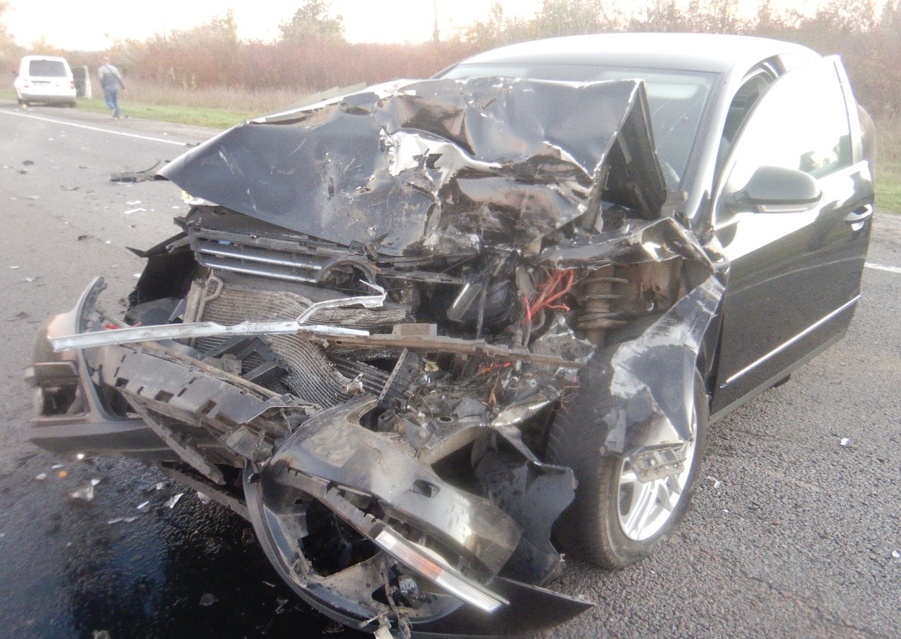 Масштабне ДТП чотирьох автомобілів на Львівщині. 50-річну жінку доставили в лікарню