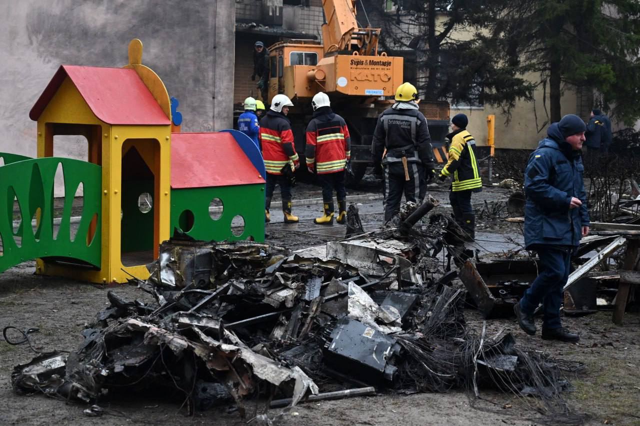 Офіційно. Через падіння гелікоптера у Броварах загинуло 14 людей, з них - одна дитина