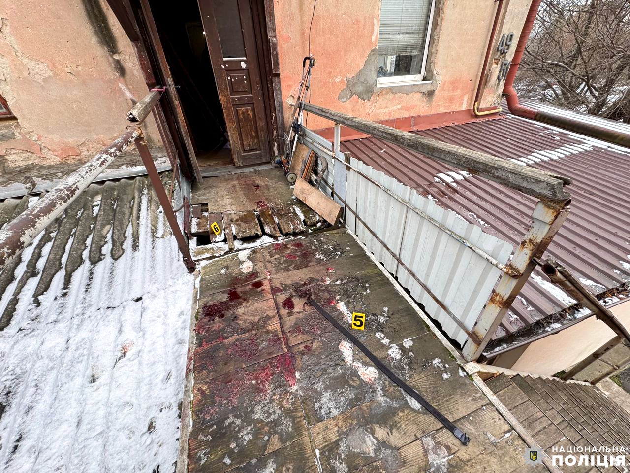 У Рівному на вулиці знайшли вбитого чоловіка: що відомо (фото)