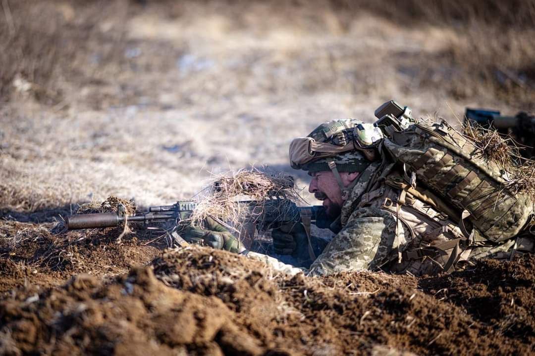 На Бахмутському напрямку тривають інтенсивні бої за Богданівку - Міноборони