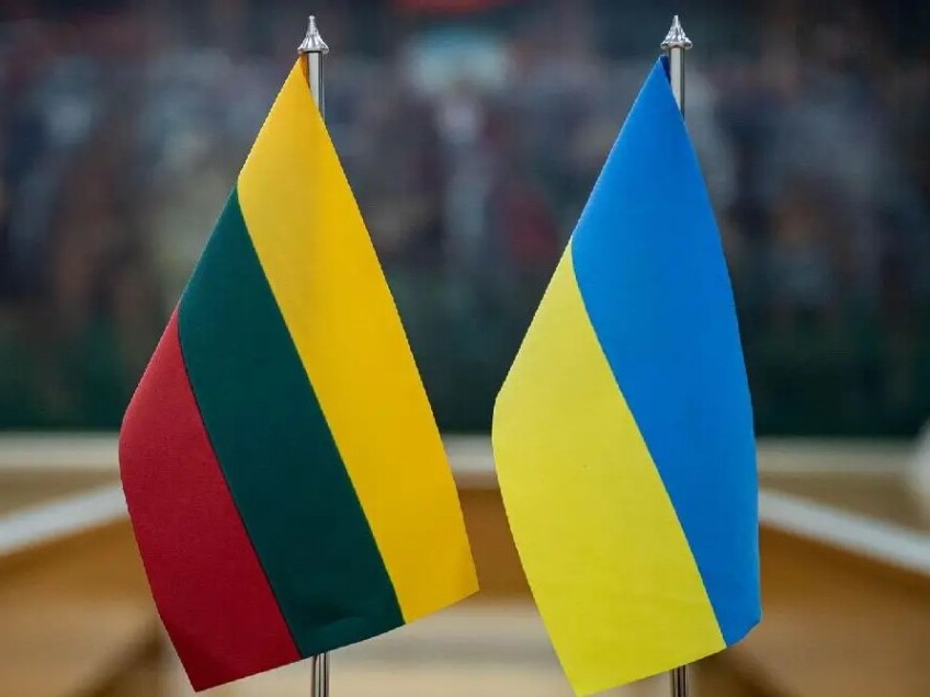 Литва передала Україні обладнання для польових баз і сухпайки