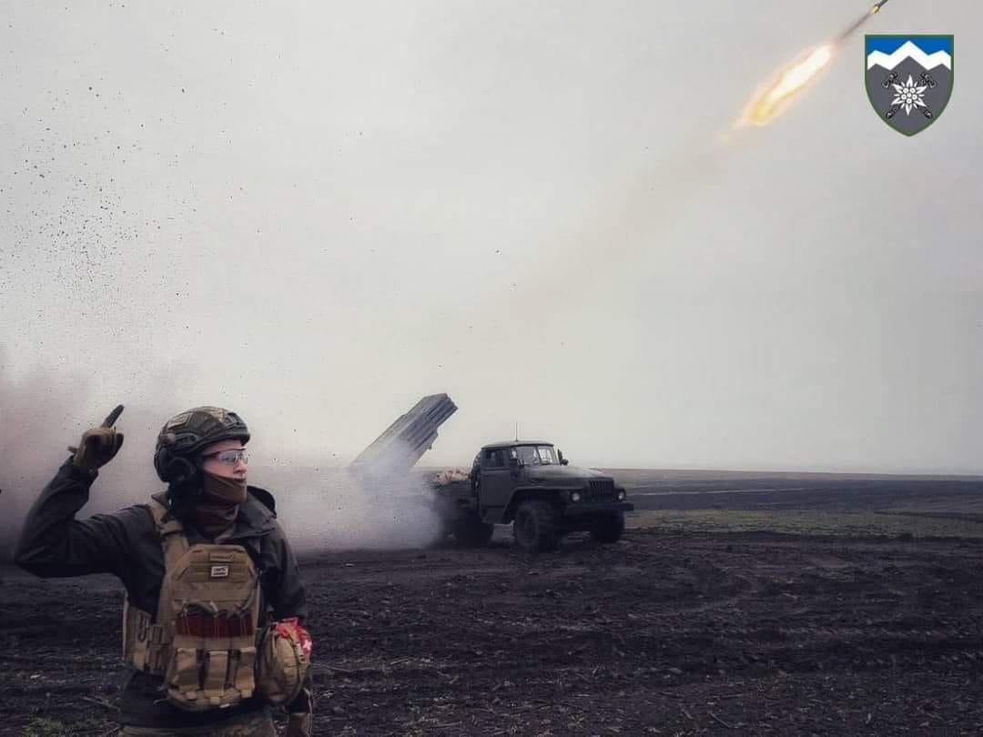 ЗСУ уразили колону рашистів на Луганщині та відбили атаки на Донеччині. Генштаб