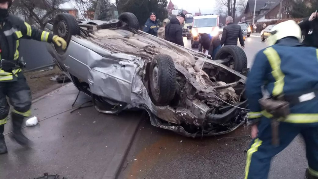 На Прикарпатті п'яний водій вчинив смертельну аварію: заява прокуратури