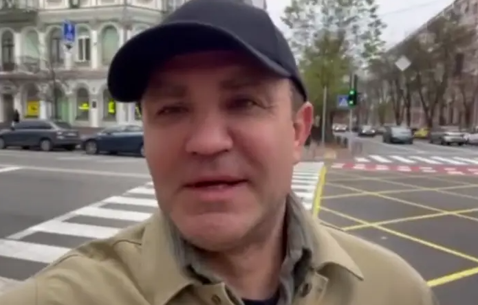 Під домашнім арештом Тищенко пояснив, чому ходить вулицями Києва