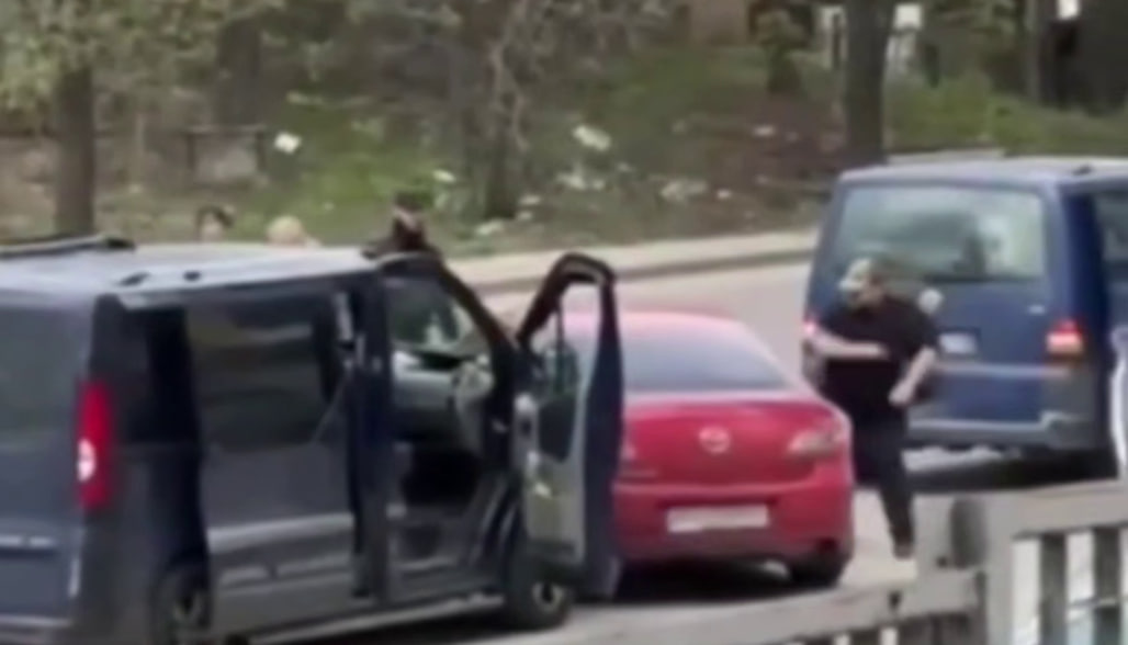 У Києві під час мобілізаційних заходів сталася стрілянина: у мережі шириться відео