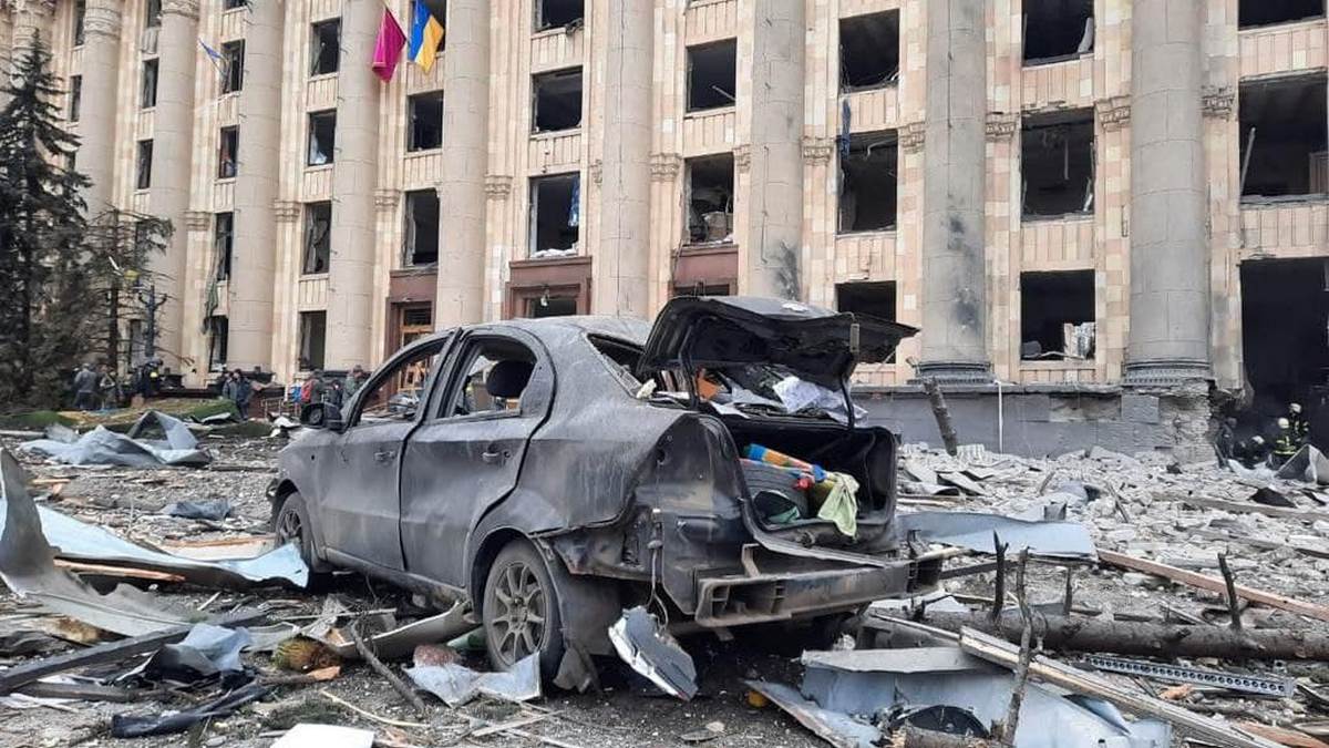 У Харкові збили літак, який бомбардував місто