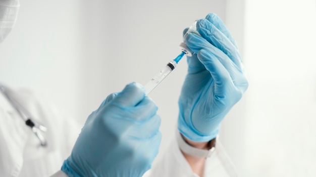 МОЗ розширить перелік професій для обов’язкової вакцинації проти COVID