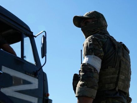 На Херсонщині та Запоріжжі рашисти вербують інформаторів серед безробітних – ЦНС