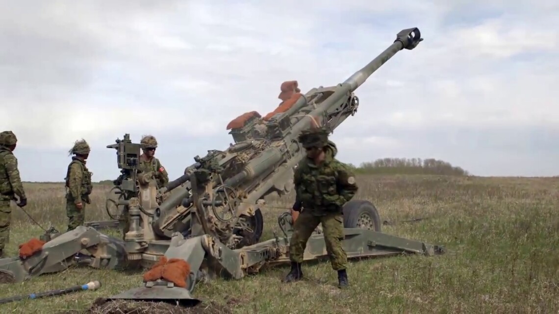 Українські військові показали, як працюють на війні знамениті гаубиці М777