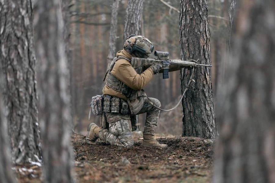На Мар’їнському напрямку ворог більше 30 разів намагався прорвати оборону ЗСУ. Генштаб