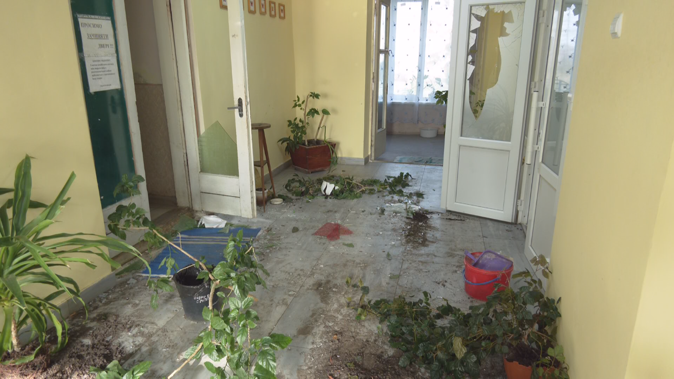 Прийшов провідати маму і розгромив лікарню. Деталі погрому на Львівщині