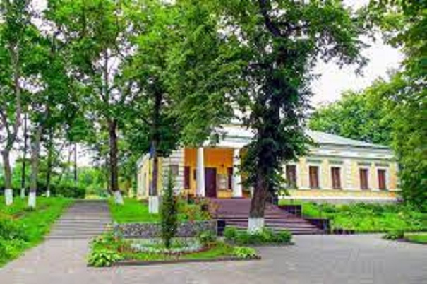 Окупанти ракетою зруйнували музей Григорія Сковороди
