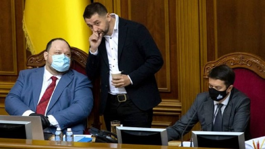 «Слуги народу» назвали кандидата замість Разумкова