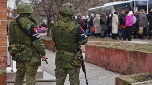 На Херсонщині окупанти залякують місцевих мешканців депортацією в Росію