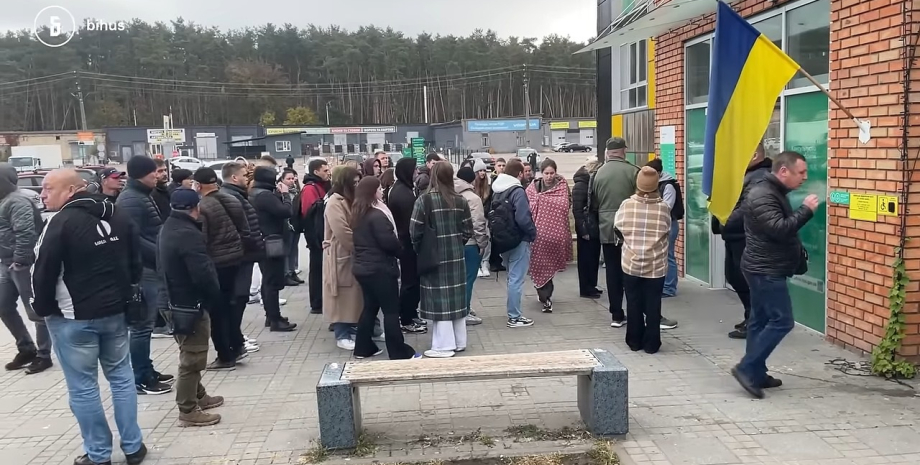 Масові черги на іспит на автоправа у Львові: офіційна заява