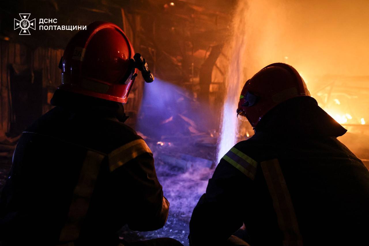З'явилося відео повторного удару по Полтавщині, який вбив рятувальників